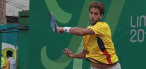  La dupla tricolor integrada por Gonzalo Escobar y  Roberto Quiroz (foto), vencieron a la chilena conformada Barrios y Tabilo y accedieron a la semifinal de tenis.