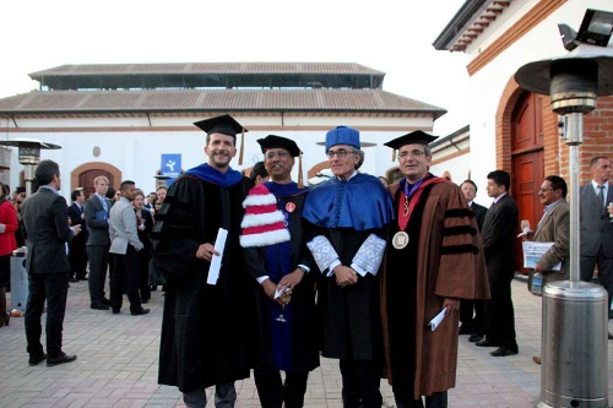 Honores acad&eacute;micos internacionales para miembros de Comisi&oacute;n Gestora de Yachay