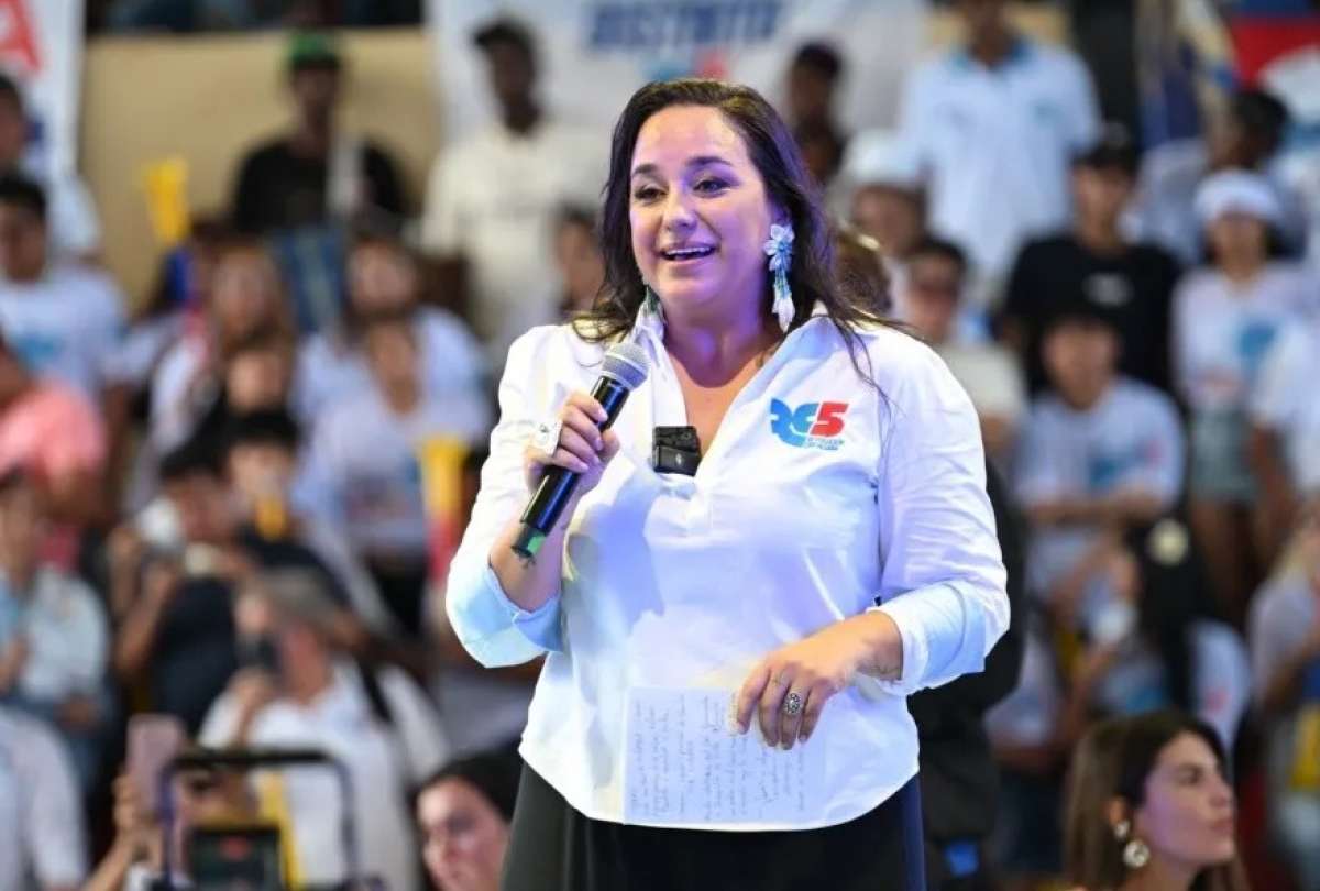 Gabriela Rivadeneira reemplaza a Luisa Gonz&aacute;lez y liderar&aacute; el corre&iacute;smo por los pr&oacute;ximos dos a&ntilde;os