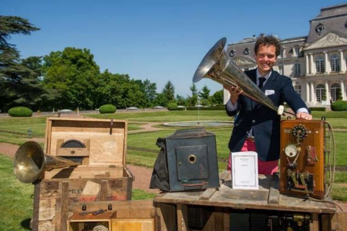 Considerado un antecesor del cine parlante, s&oacute;lo se fabricaron en Francia medio centenar de cronomeg&aacute;fonos