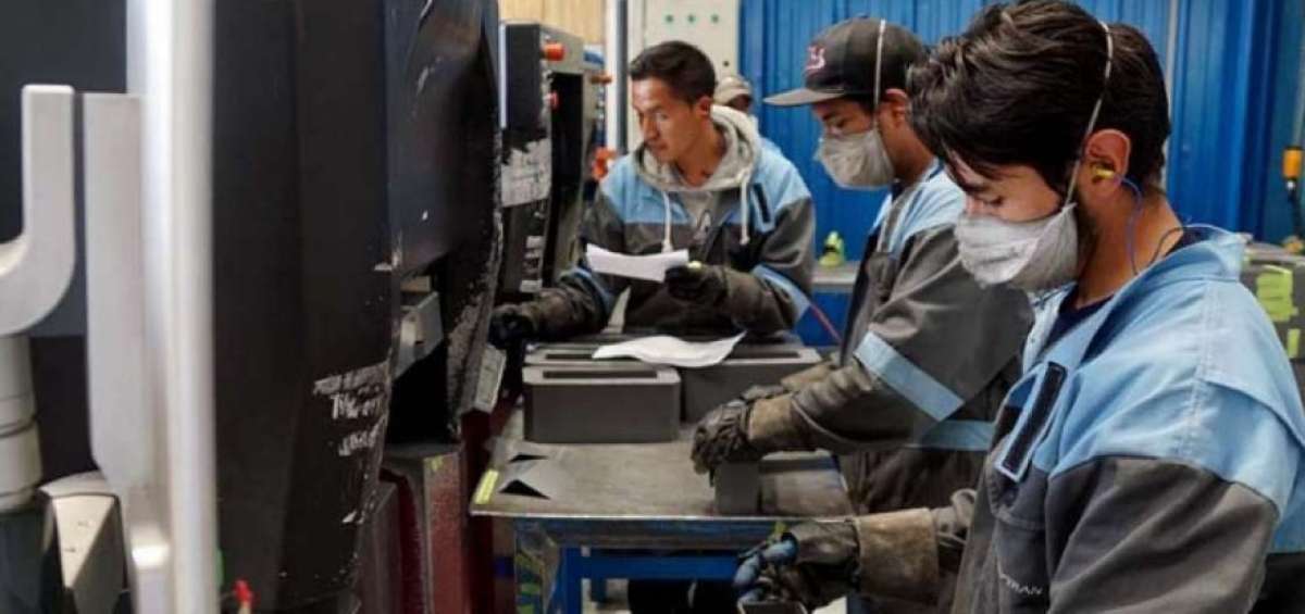 Gobierno trabaja en reactivar la econom&iacute;a y negociar la deuda del pa&iacute;s