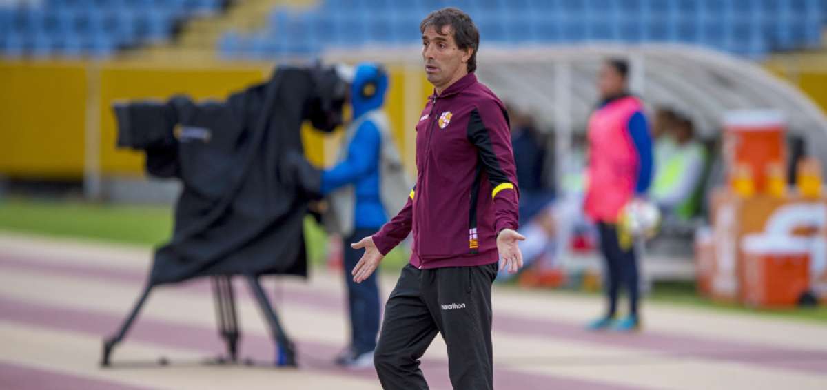 El estratega Guillermo Almada viaj&oacute; a Montevideo a inicios de diciembre para planificar los trabajos de pretemporada del conjunto &ldquo;amarillo&rdquo;.