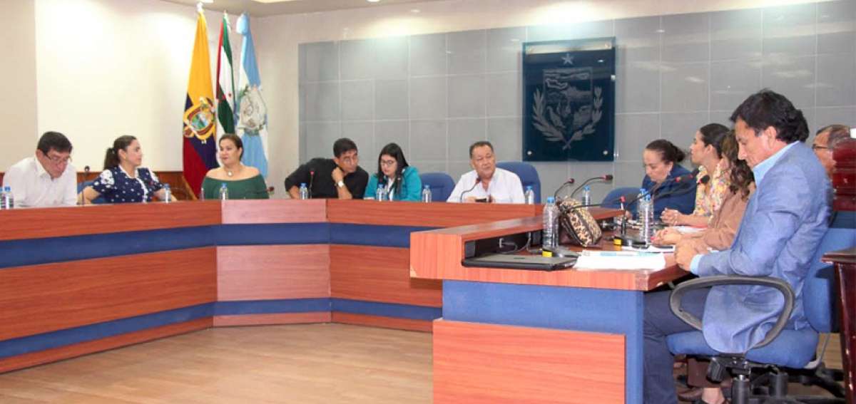 187 obreros de aseo de calles de Manta ya son parte del Municipio