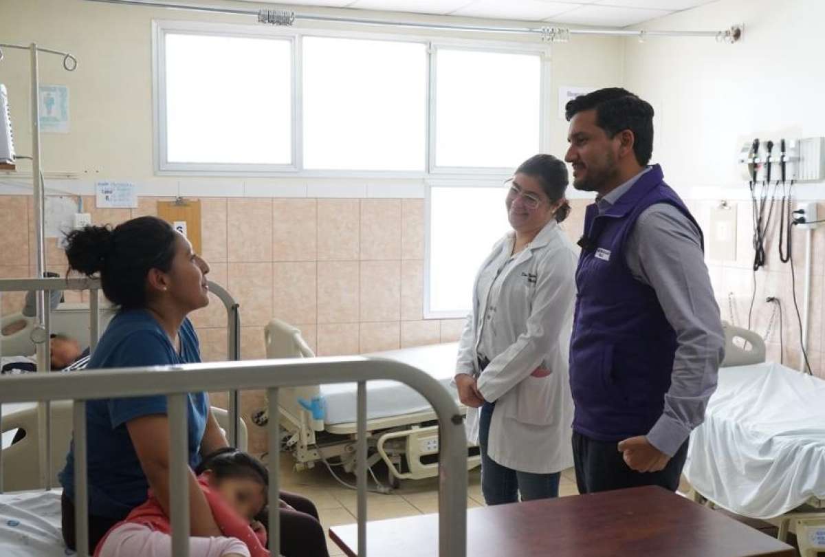 Jimmy Martin, ministro de Salud recorrió el Hospital Básico de Sangolquí.
