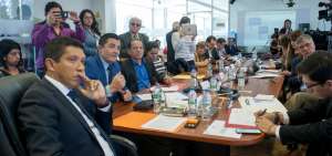 Los miembros de la Comisi&oacute;n de Trabajadores apoyaron la moci&oacute;n de Cristina Reyes (PSC) por considerar que afecta a las pensiones de los jubilados.
