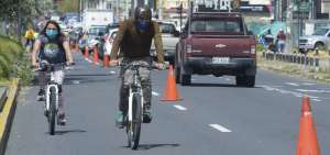 En Quito, el Municipio implement&oacute; una ciclov&iacute;a emergente en el norte.