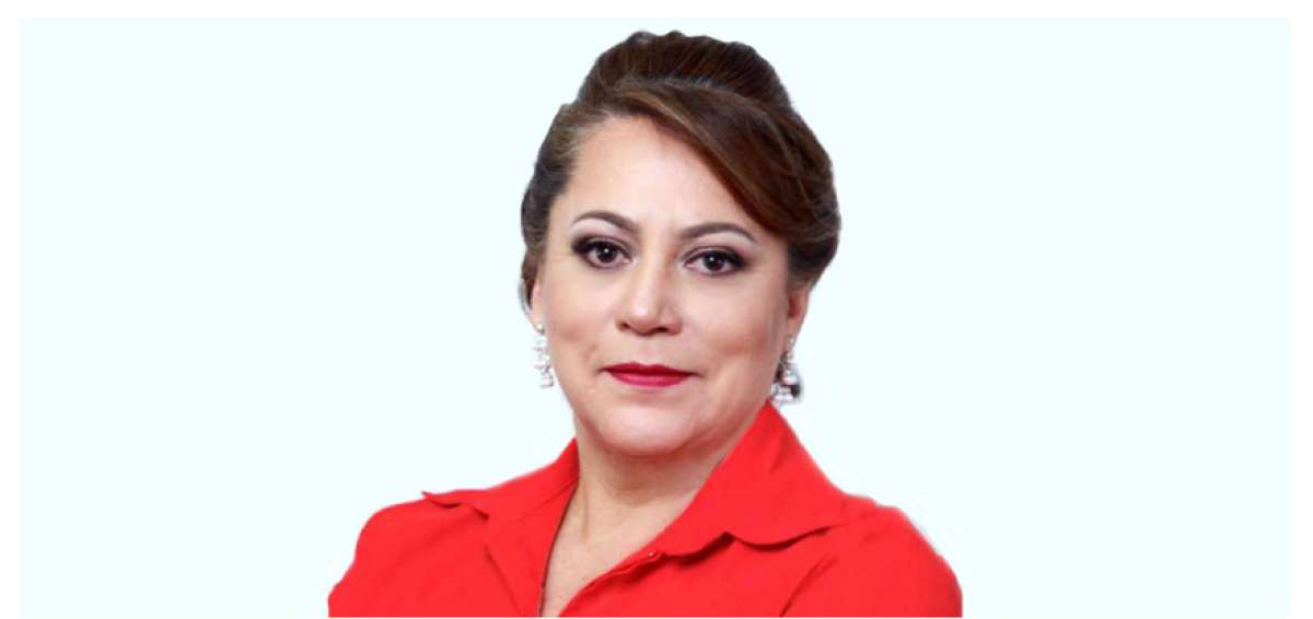 Doris Quiroz se moviliza con igual facilidad entre izquierda y derecha