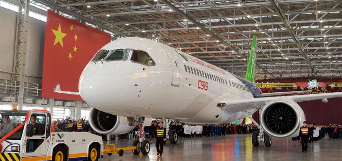 El avi&oacute;n Comac C919 realiz&oacute; su primer vuelo de pruebas con &eacute;xito y se espera la fecha de su comercializaci&oacute;n.