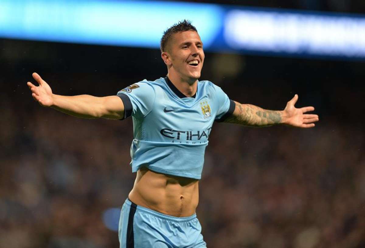 Unos irregulares Arsenal y Manchester City se miden en cuarta fecha