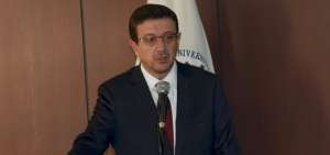 &Iacute;&ntilde;igo Salvador Crespo encabeza la terna para nuevo Procurador General del Estado.