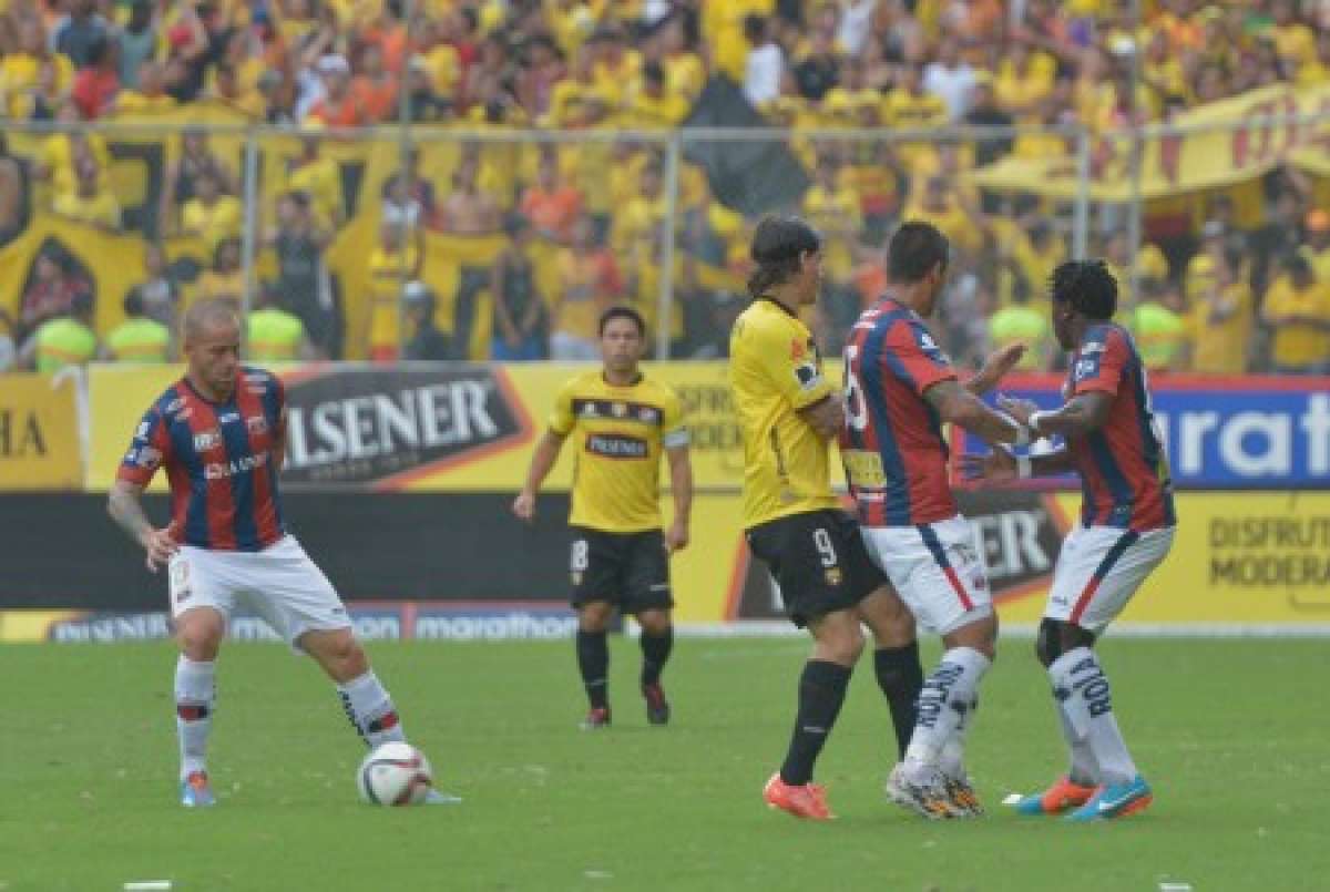 Deportivo Quito venci&oacute; a Barcelona en el &uacute;ltimo minuto