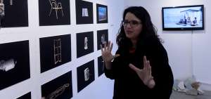 Giulianna Zambrano Murillo es Ph.D. en Literatura por la Universidad de Texas, en Austin. Su trabajo doctoral fue sobre arte y literatura de prisioneros.
