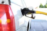 Baja el precio de la gasolina súper