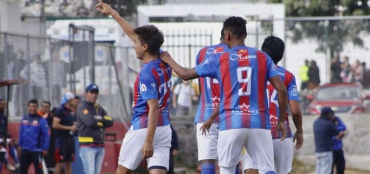 Deportivo Quito a un torneo del profesionalismo