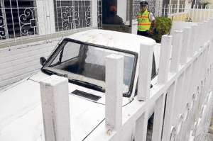 Atentado contra el carro de la madre de Fausto Valdiviezo  