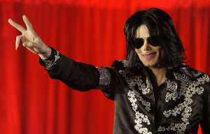 Warner Bros. prepara serie sobre los &uacute;ltimos d&iacute;as de vida de Michael Jackson