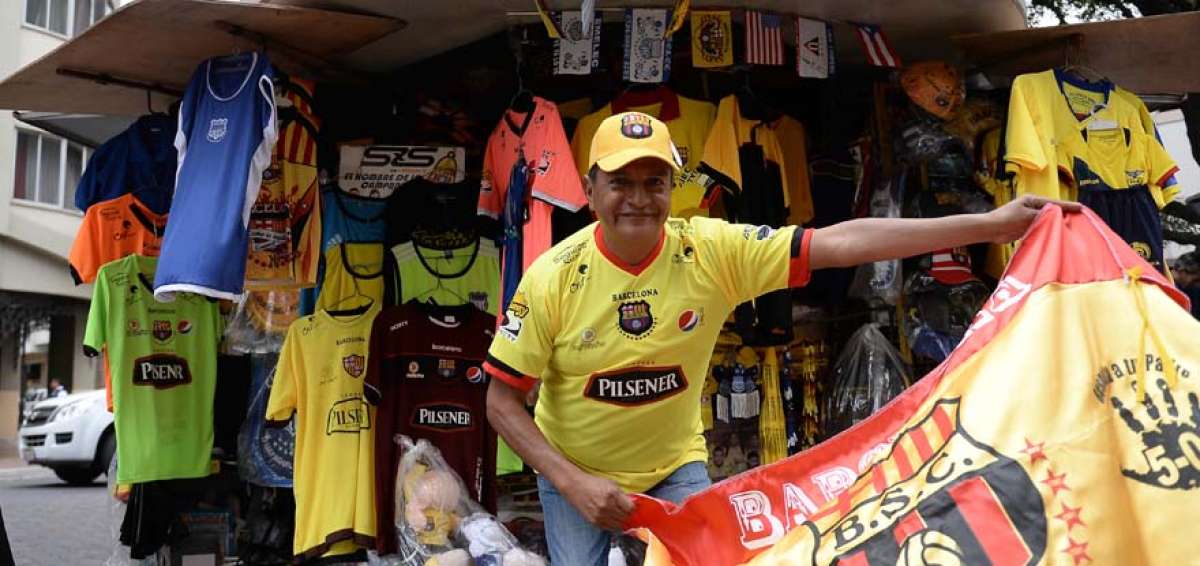 Don Jimmy sigue al conjunto &lsquo;torero&rsquo; desde la infancia y acompa&ntilde;&oacute; a su padre a los estadios.