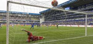 Penal ejecutado por Ayrton Preciado de Emelec. 