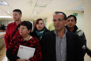 Los representantes municipales piden permiso municipal para la realizaci&oacute;n de la marcha del 1 de Mayo. Foto: Carina Acosta/ EL TEL&Eacute;GRAFO
