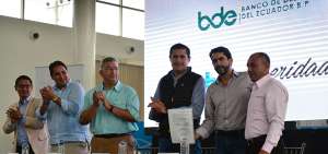 El Gobierno firm&oacute; 12 convenios de financiamiento, por $ 9&rsquo;061.432 para concretar proyectos en cuatro GAD locales y siete GAD parroquiales de ambas provincias.