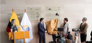 Una placa en homenaje a quienes se encuentran desaparecidos o extraviados y sus familias se devel&oacute; en la Asamblea.
