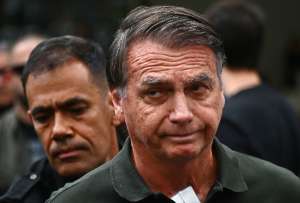 Jair Bolsonaro fue trasladado desde su lugar de reclusi&oacute;n a un hospital privado para una cirug&iacute;a programada.