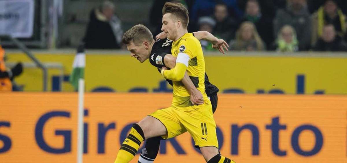 Dortmund gana al Moenchengladbach el derbi de 'Borussias' con golazo de Reus