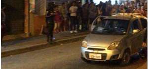 Las v&iacute;ctimas se movilizaban en un auto cuando fueron acribilladas la noche del s&aacute;bado. 