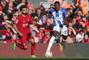 Moisés Caicedo habría presentado una molestia en el último partido contra el Liverpool.