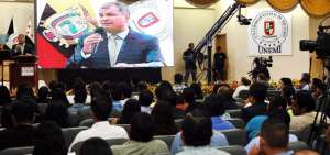 Presidente Correa dict&oacute; conferencia magistral de econom&iacute;a en Milagro