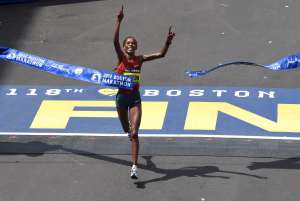 Rita Jeptoo ha ganado 2 maratones este a&ntilde;o, triunfos que perder&iacute;a si se comprueba su que tom&oacute; alguna sustancia il&iacute;cita. Foto: AFP 