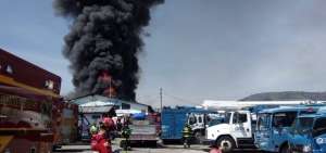 Labores para sofocar el incendio