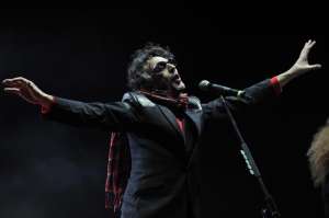 El cantante argentino est&aacute; pr&oacute;ximo a concluir un gui&oacute;n y llevar parte de sus experiencias de los conciertos de este a&ntilde;o a un libro, rese&ntilde;&oacute; la prensa azteca. Internet