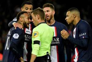 PSG sufrió pero ganó en la continuación de la Liga 1 de Francia