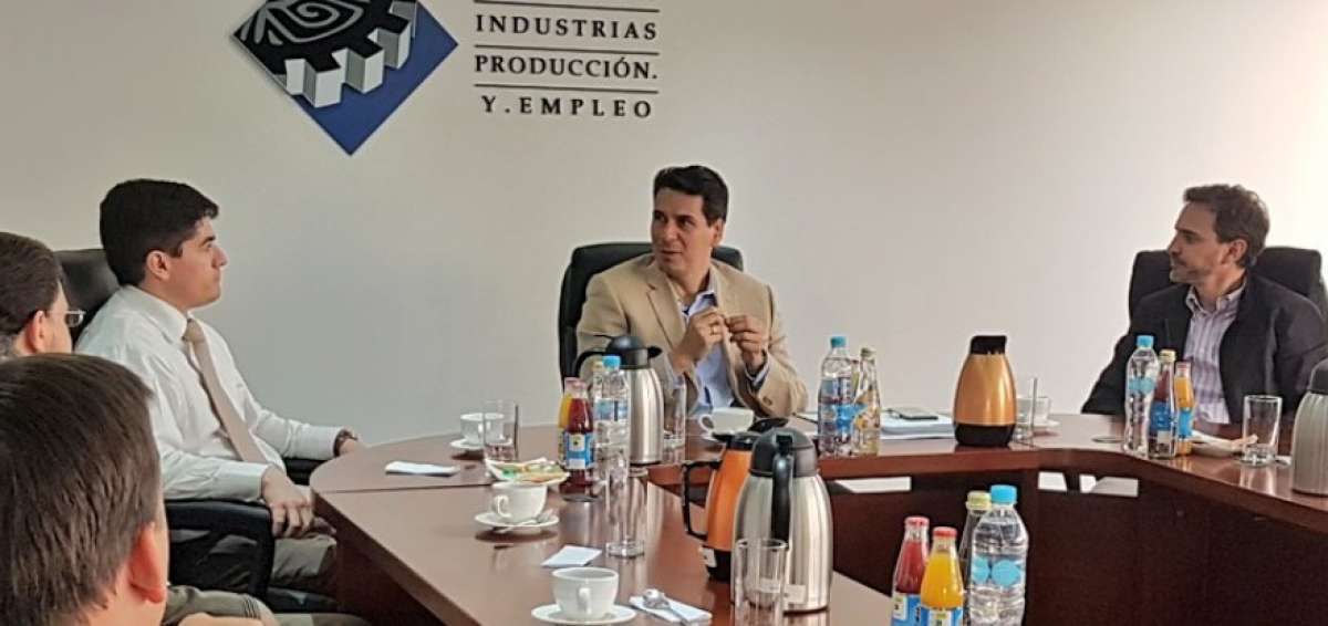 La transici&oacute;n arranca en cabildos y prefecturas