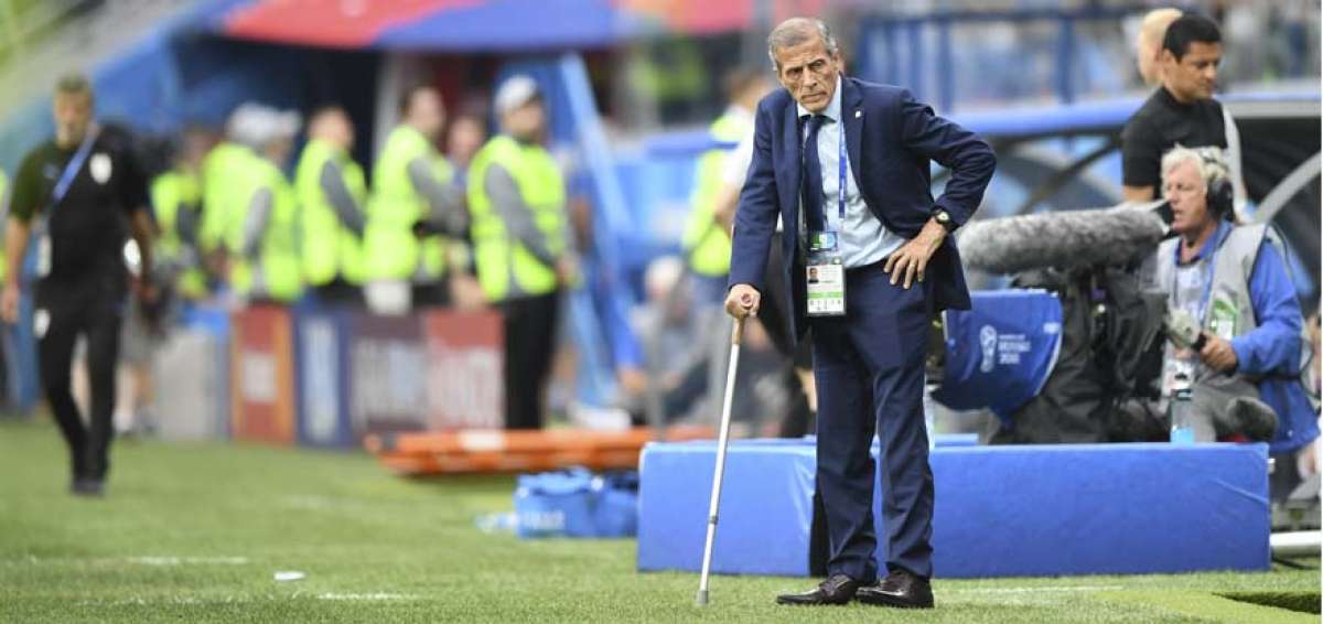 Tab&aacute;rez no aclar&oacute; si seguir&aacute; siendo DT de Uruguay