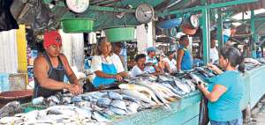 La venta del pescado se da en los mercados de Machala, pero tambi&eacute;n el producto sale a otros centros como de Cuenca, de Loja y de Zamora Chinchipe. Foto: Fabricio Cruz / El Tel&eacute;grafo