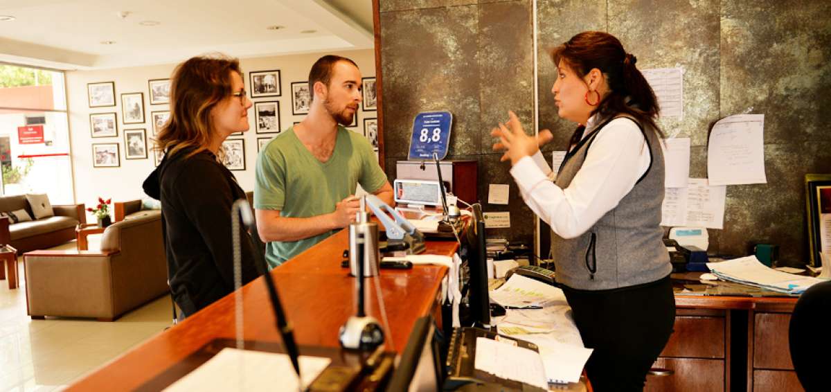 En Ecuador, el cluster de las actividades econ&oacute;micas relacionadas con el turismo comprender&iacute;a 25.000 establecimientos autorizados en diversas ramas.