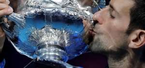 Djokovic vence a Nadal y gana el Abierto de Australia por s&eacute;ptima vez