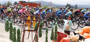 Los ciclistas pasaron por diversos paisajes cotidianos de la serran&iacute;a colombiana.