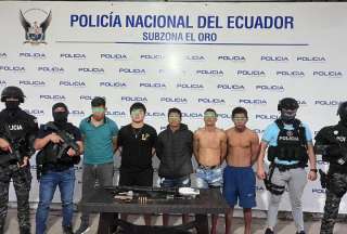 Policía incauta armas y detiene a cinco sospechosos de extorsión en operativo desarrollado en El Oro.