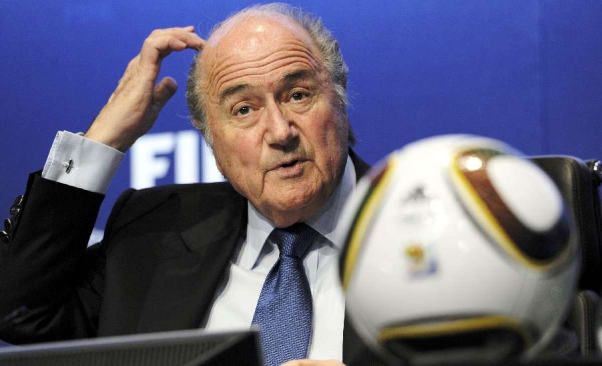 Blatter, "sorprendido" por la dimisi&oacute;n de Michael Garcia