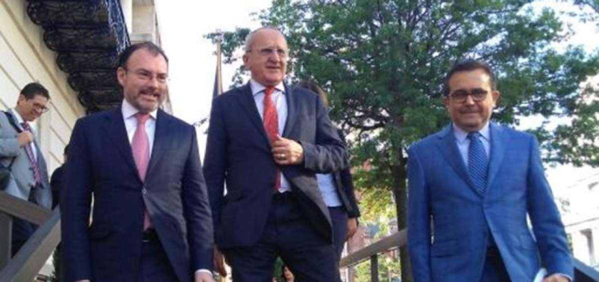El canciller de M&eacute;xico, Luis Videgaray; el jefe negociador del TLCAN, Ildefonso Guajardo; y Jes&uacute;s Seade, delegado de la presidencia de M&eacute;xico. 