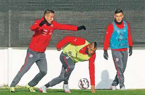 Chile y Per&uacute;: el cl&aacute;sico del Pac&iacute;fico dentro y fuera de la cancha
