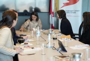 Mar&iacute;a Jos&eacute; Pinto, vicepresidenta, present&oacute; dos hojas de ruta en Canad&aacute; en temas de salud y miner&iacute;a. 