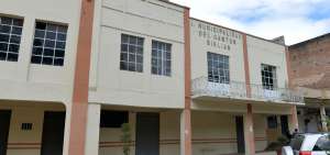 En el lugar donde se registr&oacute; la tragedia hoy est&aacute; el Municipio de Bibli&aacute;n. M&aacute;s de un centenar de ni&ntilde;os fallecieron aplastados por el techo y las paredes.