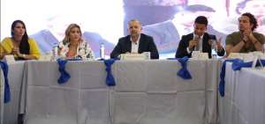 IESS expuso beneficios para artistas