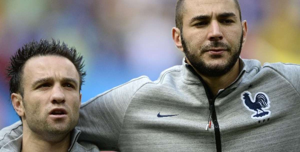 Valbuena (i) y Benzema en la selecci&oacute;n francesa. Foto: AFP