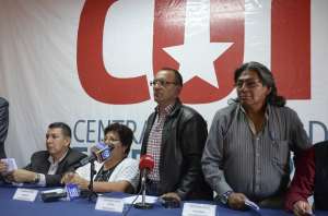 Desde esta noche, miembros de la CUT pernoctar&aacute;n en los exteriores de la Asamblea Nacional. Foto: Daniel Molineros / El Tel&eacute;grafo 