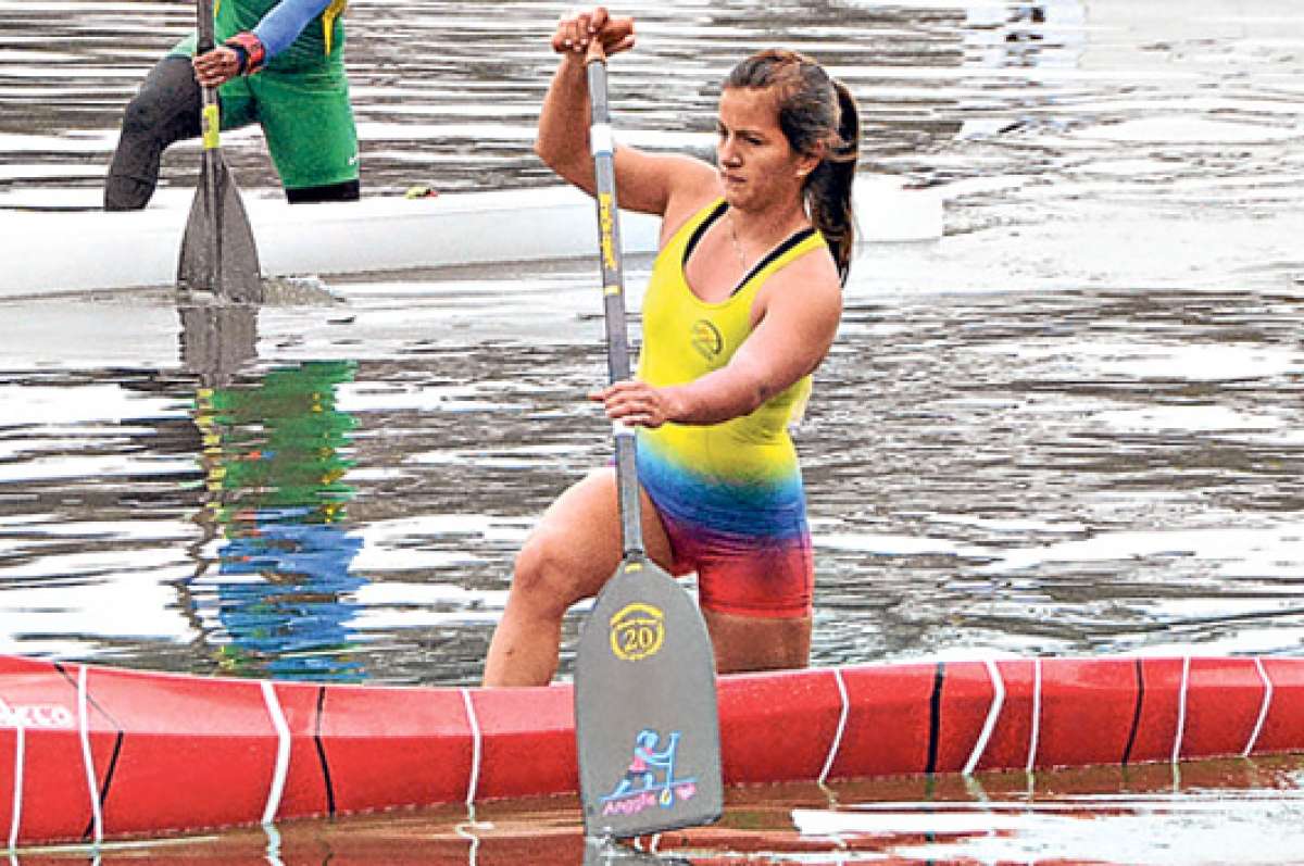 La vicecampeona mundial junior de canotaje, Anggie Avegno, se impuso en el heat 2 de los K1-200 metros, con un tiempo de 50 segundos y 108 d&eacute;cimas. Foto: Archivo / El Tel&eacute;grafo.